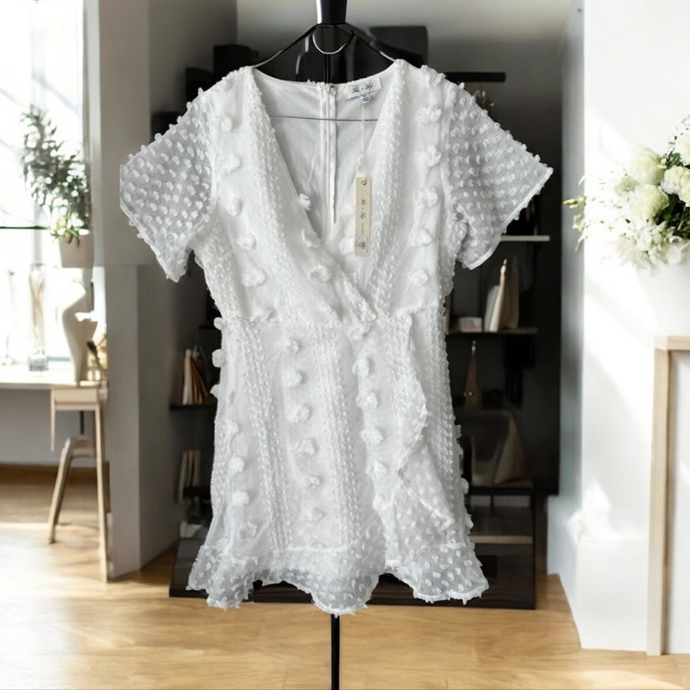 SHE + SKY White‎ Jacquard Swiss Dot Wrap Dress NWT Size M